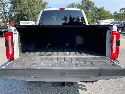 Certified 2025 Ford F250 Lariat w/ Lariat Ultimate Package AWD/4WD image 18