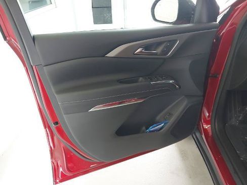 New 2026 Chevrolet Traverse LT w/ Driver Confidence Package FWD image 25