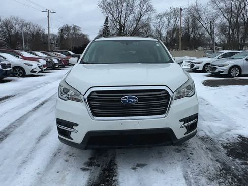 Used 2019 Subaru Ascent Premium image 3