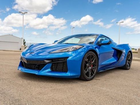 Used 2024 Chevrolet Corvette Z06 w/ Stealth Interior Trim Package RWD image 3