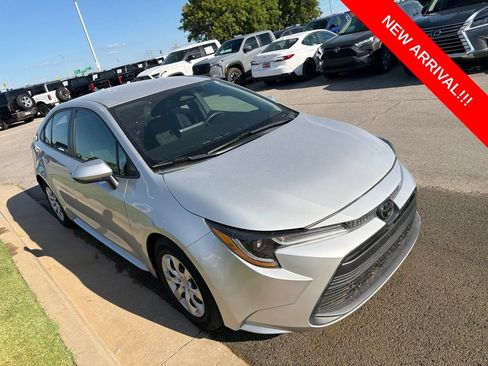 Used 2024 Toyota Corolla LE FWD image 3