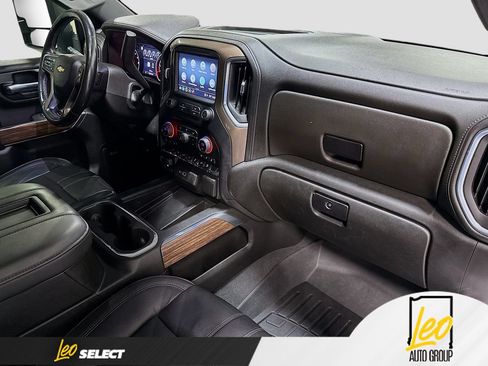 Used 2022 Chevrolet Silverado 3500 High Country w/ Technology Package AWD/4WD image 33