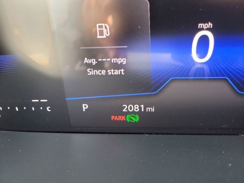 Certified 2025 Volkswagen Taos S FWD image 31