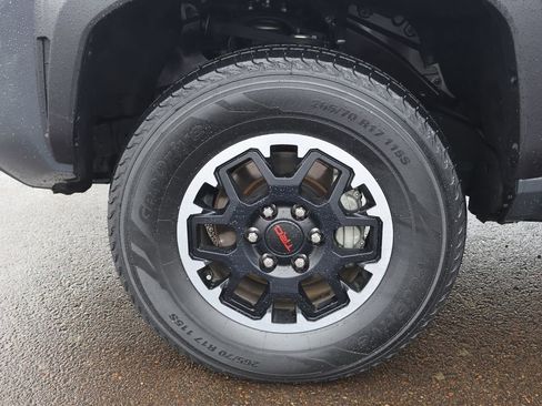 Used 2024 Toyota Tacoma TRD Off-Road image 37