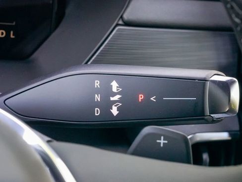 New 2025 GMC Acadia Elevation image 35