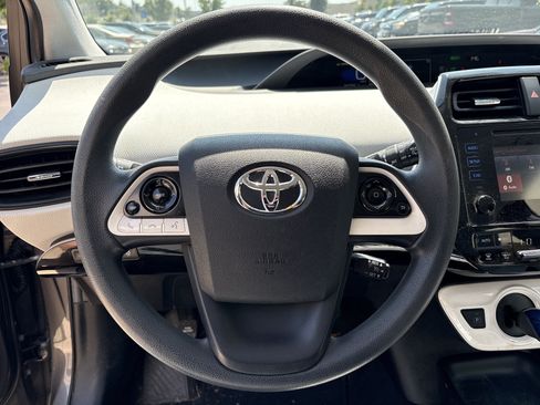 Used 2016 Toyota Prius Two FWD image 18