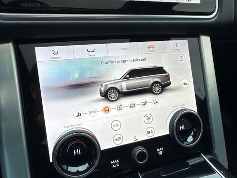 Used 2020 Land Rover Range Rover HSE image 31