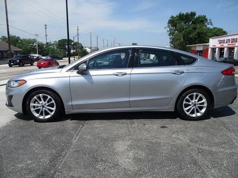 Used 2020 Ford Fusion SE FWD image 8
