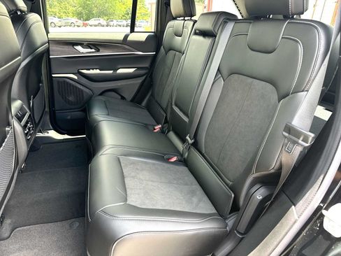 New 2026 Jeep Grand Cherokee Altitude RWD image 23