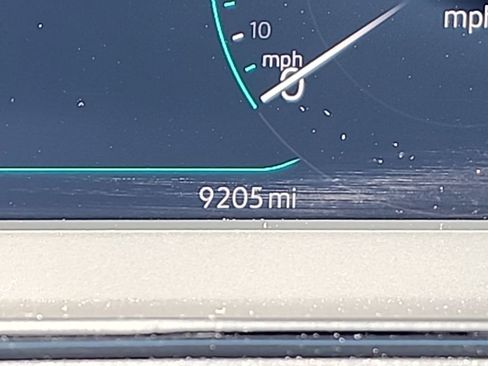 Certified 2024 Volkswagen Taos SEL image 16