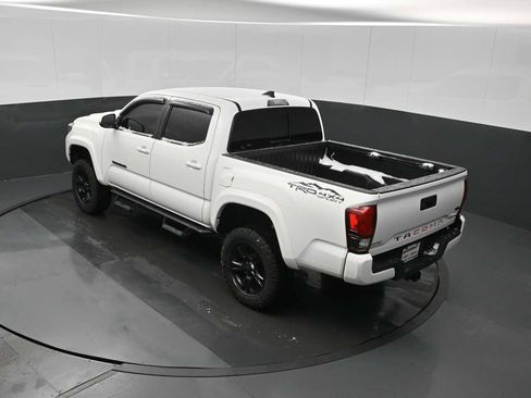 Used 2019 Toyota Tacoma TRD Sport image 14
