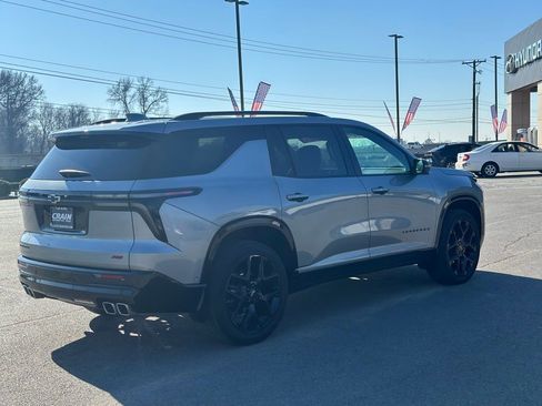 Used 2025 Chevrolet Traverse RS w/ LPO, Floor Liner Package image 8