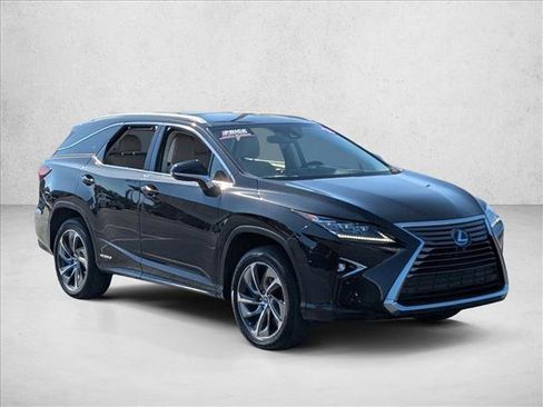 Used 2018 Lexus RX 450hL Luxury image 3