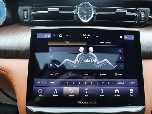 Used 2023 Maserati Quattroporte Modena Q4 AWD/4WD image 28