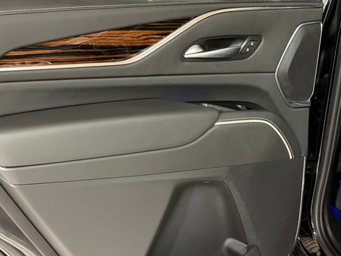 Certified 2023 Cadillac Escalade Premium Luxury w/ Performance Package AWD/4WD image 39