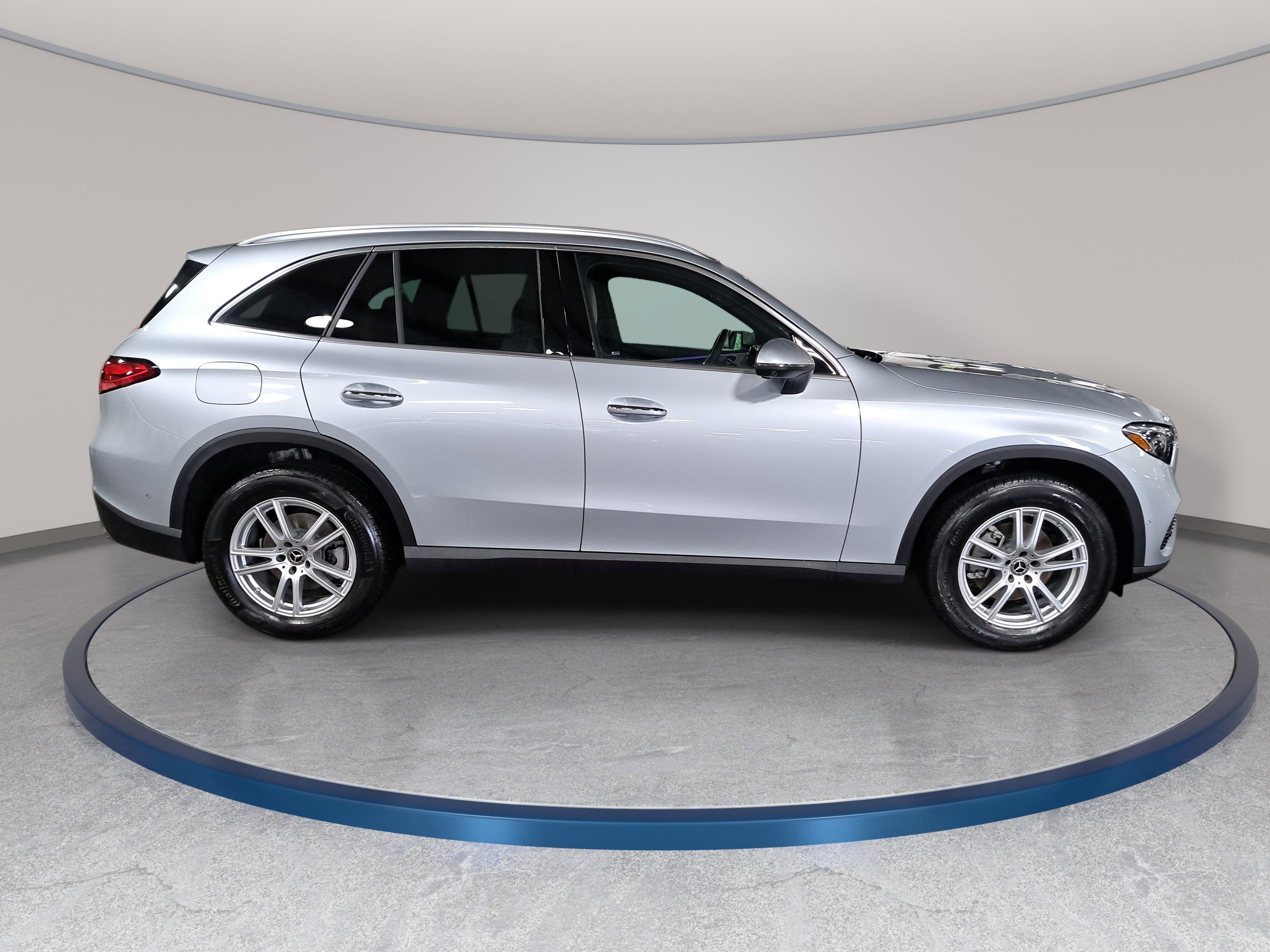 Used 2026 Mercedes-Benz GLC 300 image 5