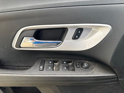 Used 2017 Chevrolet Equinox LT w/ Convenience Package AWD/4WD image 12