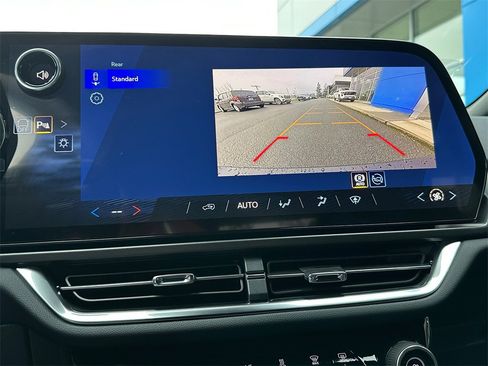 New 2026 Chevrolet Equinox EV LT image 25