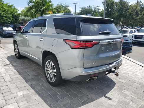 Used 2023 Chevrolet Traverse High Country FWD image 4