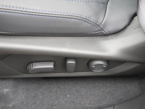 New 2025 Subaru Forester Limited image 17