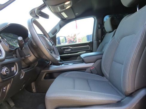 Used 2022 RAM 1500 Big Horn RWD image 30