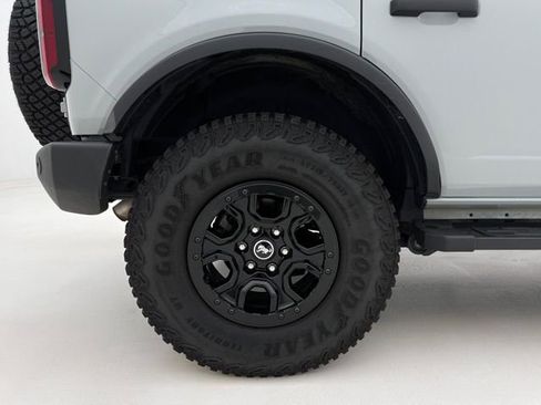 Used 2023 Ford Bronco Wildtrak AWD/4WD image 36