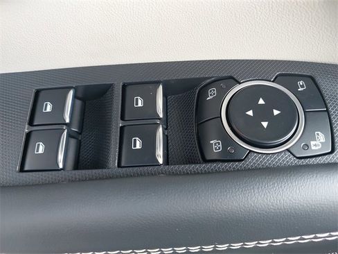 Certified 2025 Ford Mustang Mach-E Premium image 28