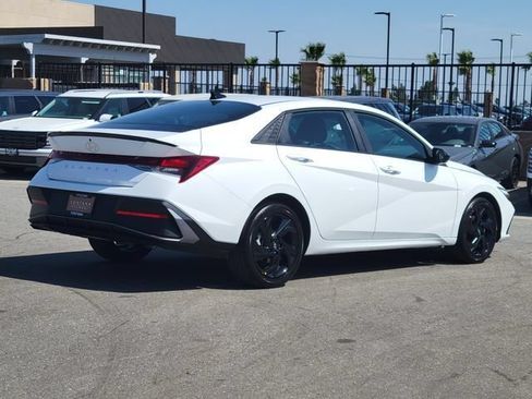 New 2026 Hyundai Elantra SEL Sport FWD image 4