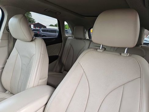 Used 2017 Lincoln MKC Reserve w/ Lincoln MKC Climate Package image 23