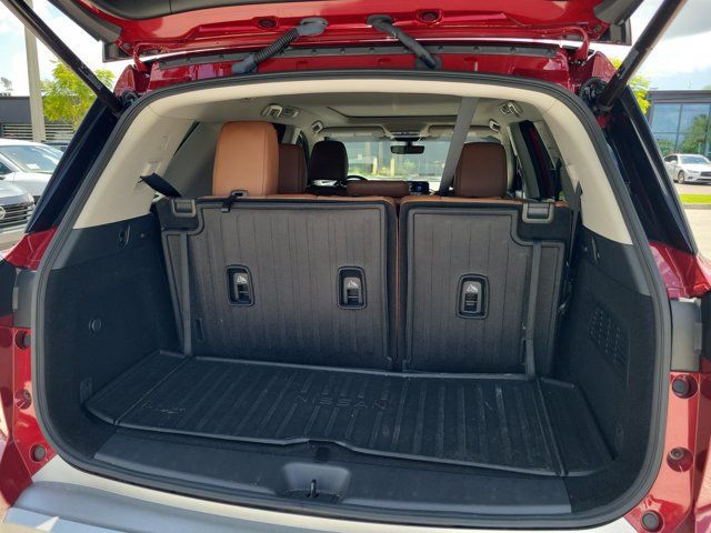 Certified 2024 Nissan Pathfinder Platinum w/ Cargo Package FWD image 11
