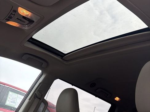 Used 2020 Toyota Sienna XLE image 17