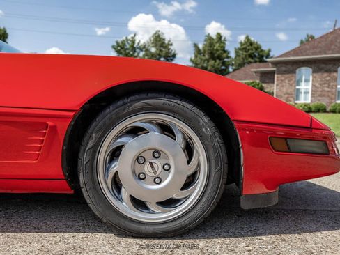 Used 1996 Chevrolet Corvette Coupe RWD image 11