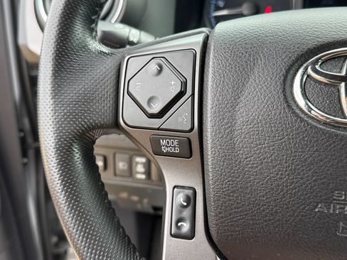 Used 2021 Toyota Tacoma TRD Sport w/ TRD Premium Sport Package AWD/4WD image 16