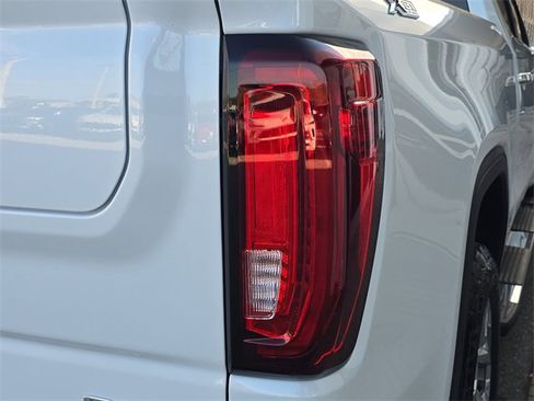 New 2026 GMC Sierra 1500 SLT image 8