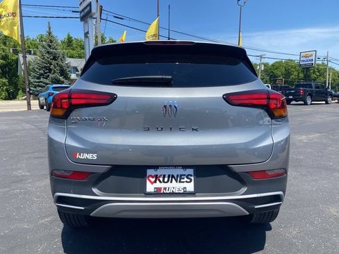 Used 2025 Buick Encore GX Preferred AWD/4WD image 10