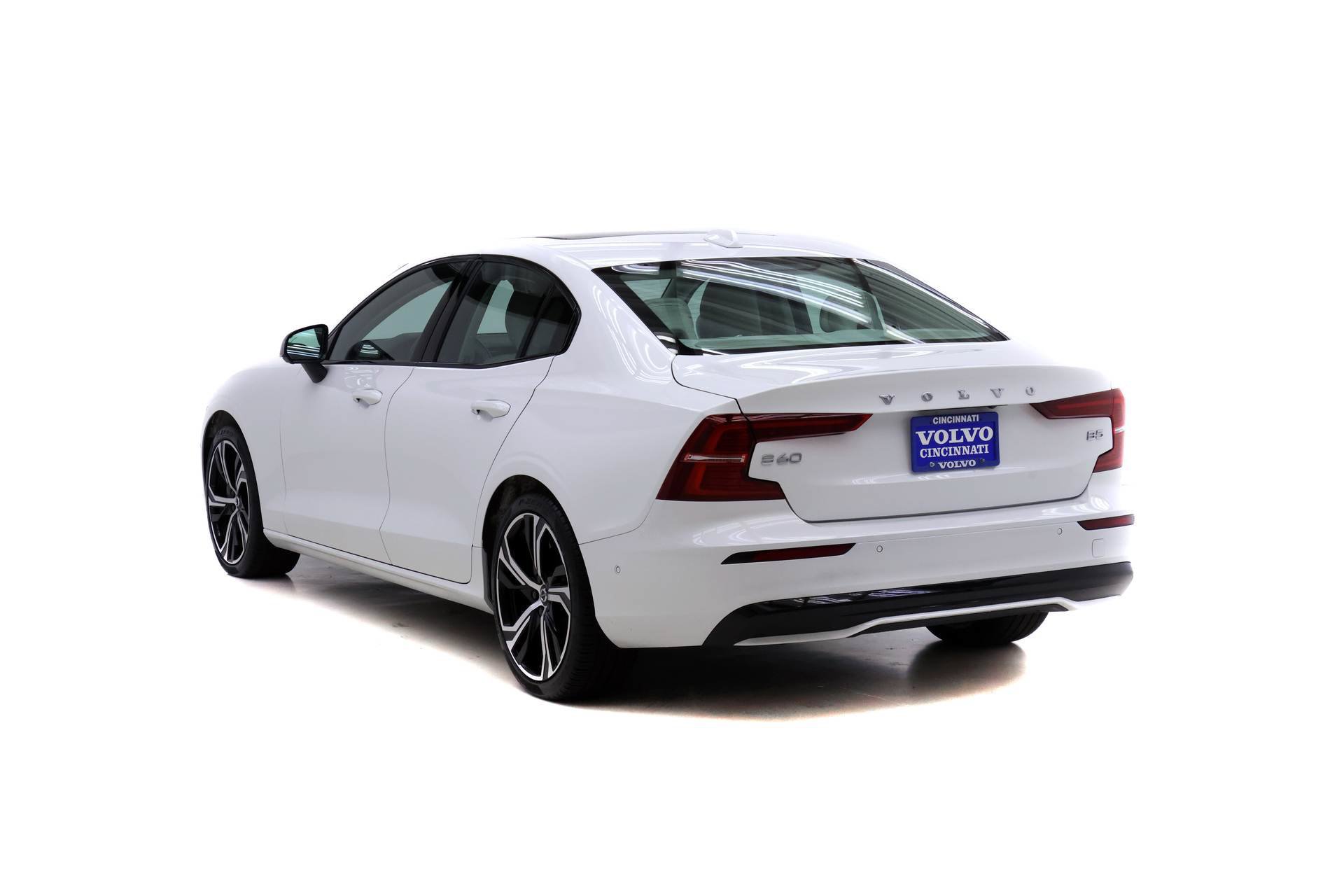 Used 2024 Volvo S60 B5 Plus FWD image 5