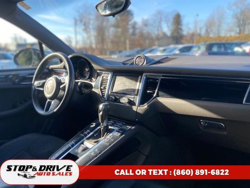 Used 2016 Porsche Macan S image 15