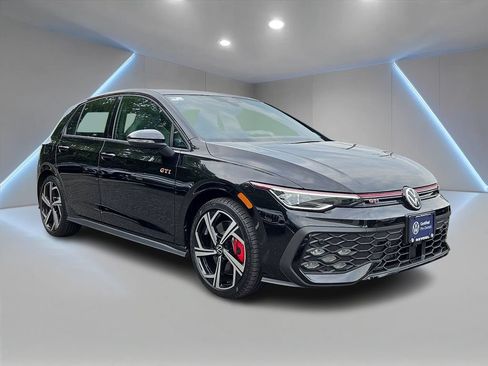 Certified 2025 Volkswagen GTI SE FWD image 3