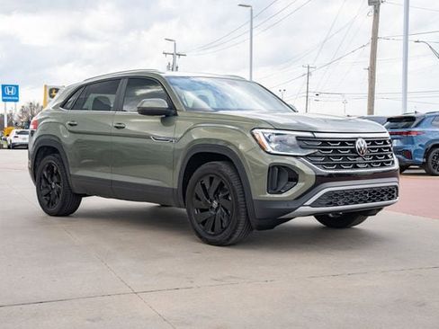 New 2026 Volkswagen Atlas Cross Sport SE image 8