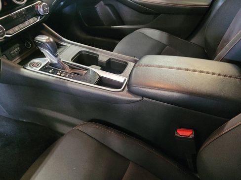 Used 2025 Nissan Sentra SR FWD image 26