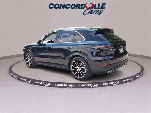 Used 2022 Porsche Cayenne S AWD/4WD image 4