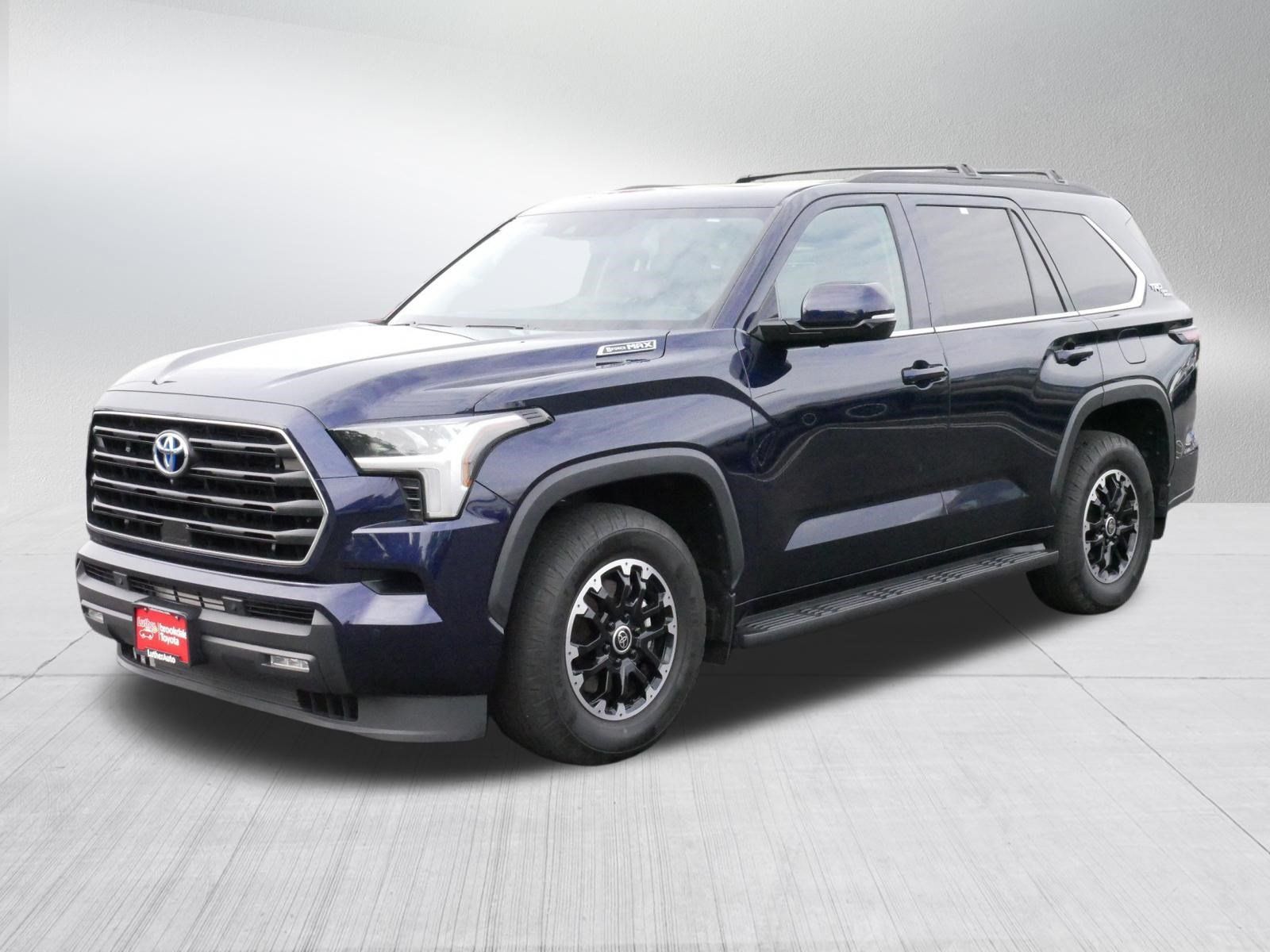 Used 2024 Toyota Sequoia SR5 w/ SR5 Premium Package AWD/4WD image 3