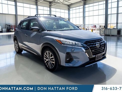 Used 2021 Nissan Kicks SR w/ SR Premium Package image 28