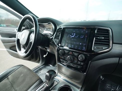 Used 2020 Jeep Grand Cherokee Altitude image 31