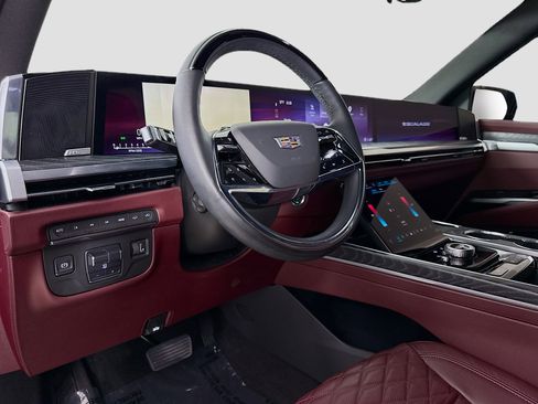 Used 2025 Cadillac Escalade ESV Sport w/ Touring Package AWD/4WD image 9