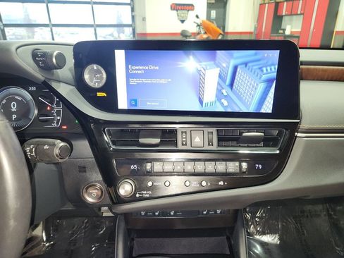 Used 2023 Lexus ES 300h image 65