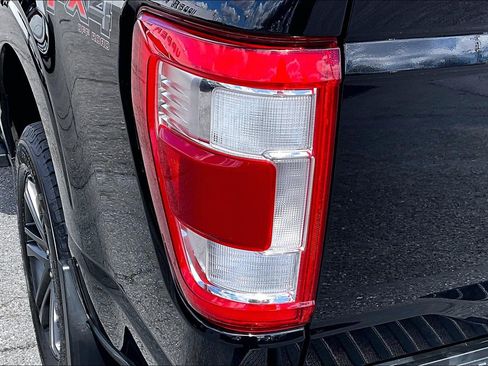 Certified 2022 Ford F150 Lariat w/ Equipment Group 502A High image 31