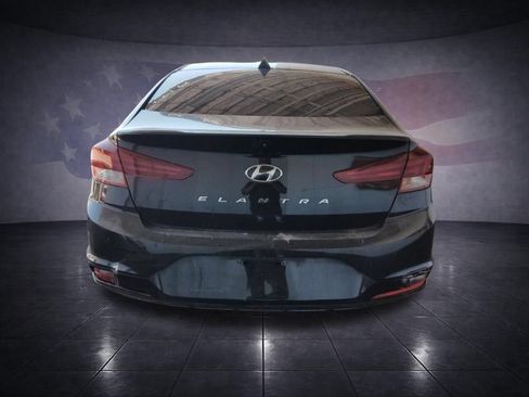 Used 2019 Hyundai Elantra SEL w/ Cargo Package FWD image 4