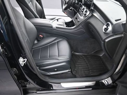 Used 2021 Mercedes-Benz GLC 300 4MATIC image 73