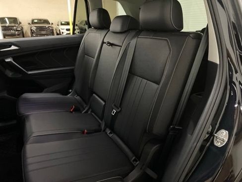 Used 2023 Volkswagen Tiguan SE w/ Panoramic Sunroof Package FWD image 78